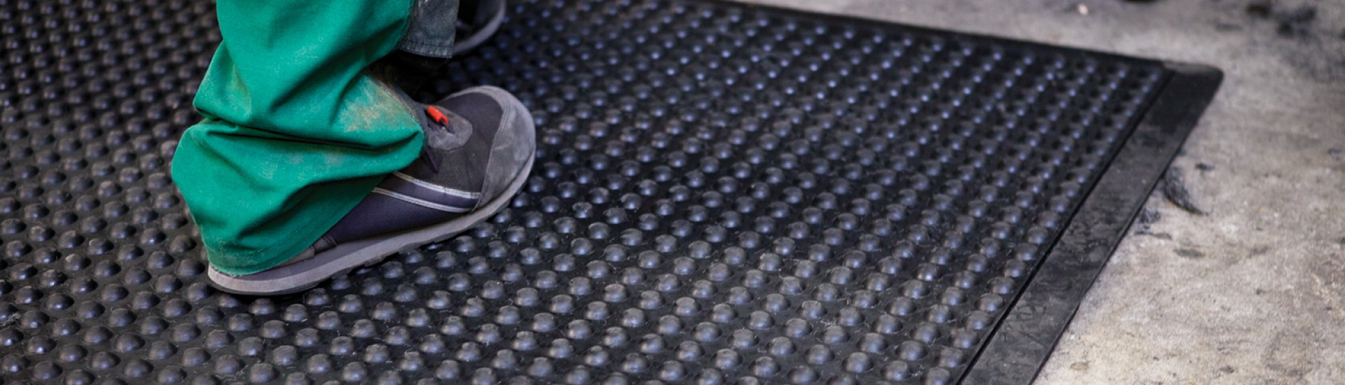 17323 DOME BASIC OIL 90x120 schwarz Anwendung