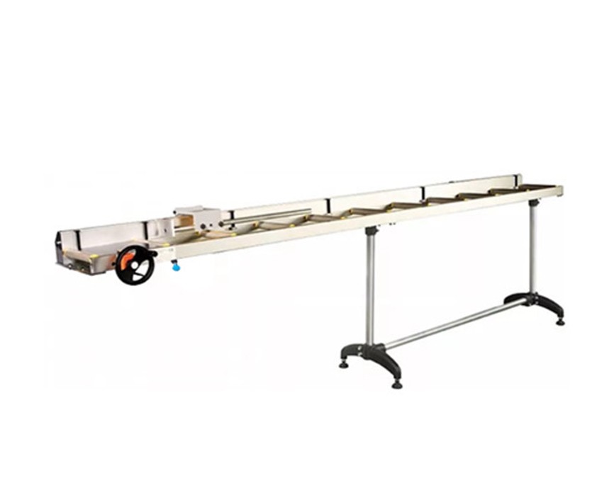 Roller conveyor