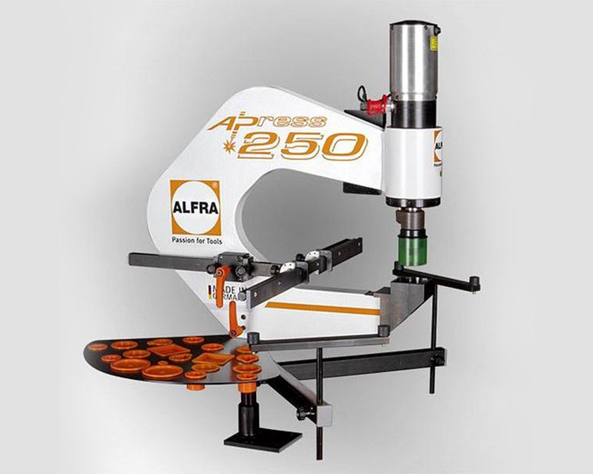 SHEET PUNCHING MACHINE