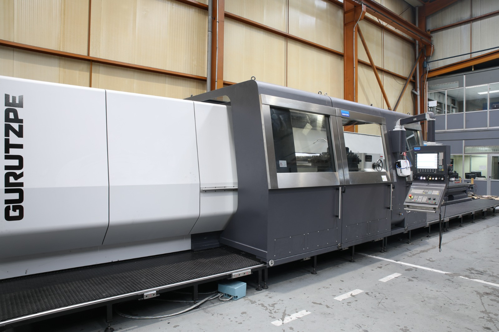 Heavy Duty CNC Lathe Machine