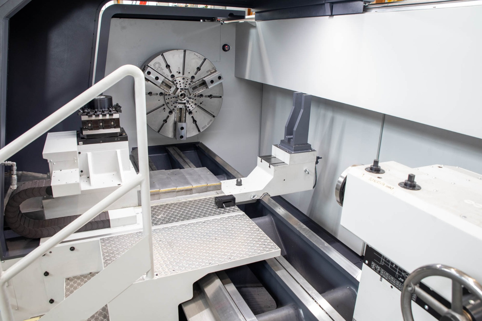 Heavy Duty CNC Lathe Machine